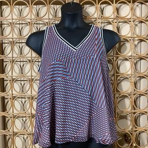 1state cropped swing Geometric top